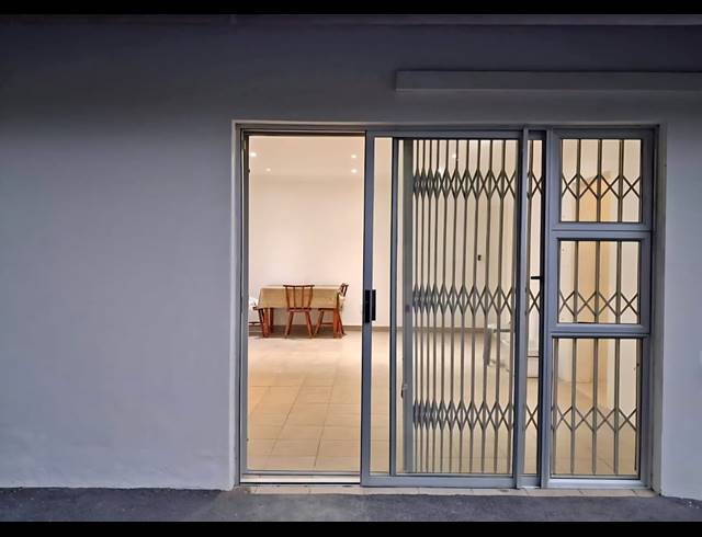 1 BEDROOM FLAT TO LET IN COWIES HILL